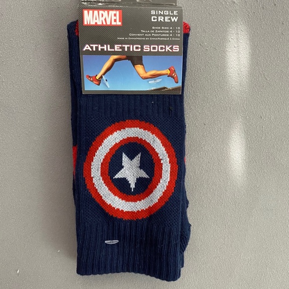 Marvel Captain America Athletic Socks NWT - Picture 1 of 3